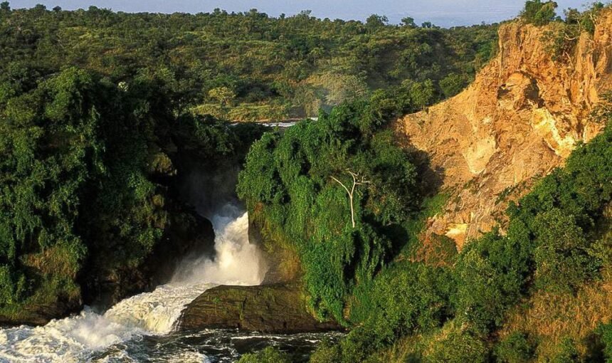 7-Day Unveiling Uganda’s Diverse Landscape